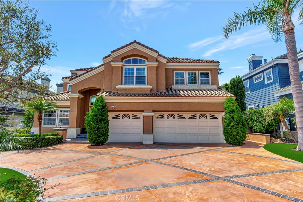 6712 Alamitos