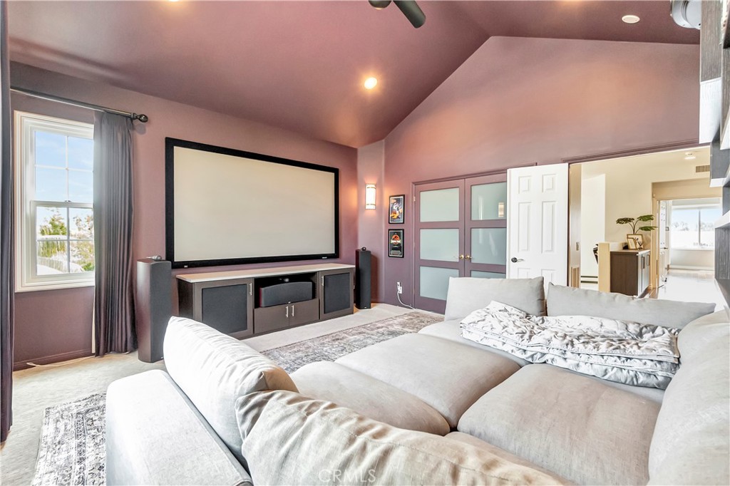 6712 Alamitos