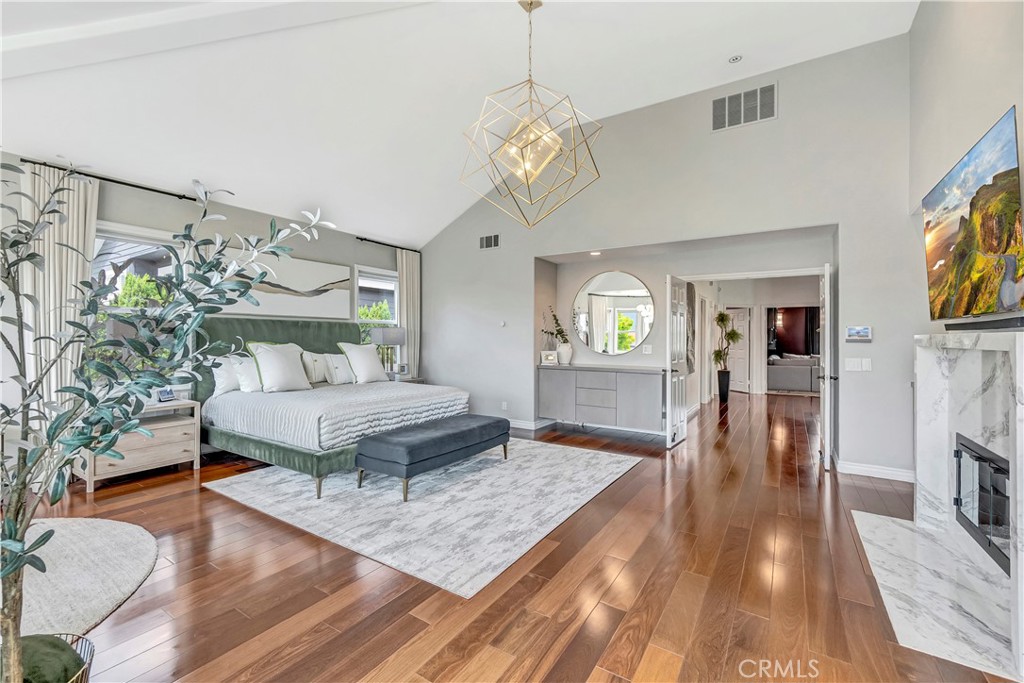 6712 Alamitos