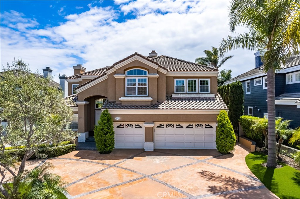 6712 Alamitos