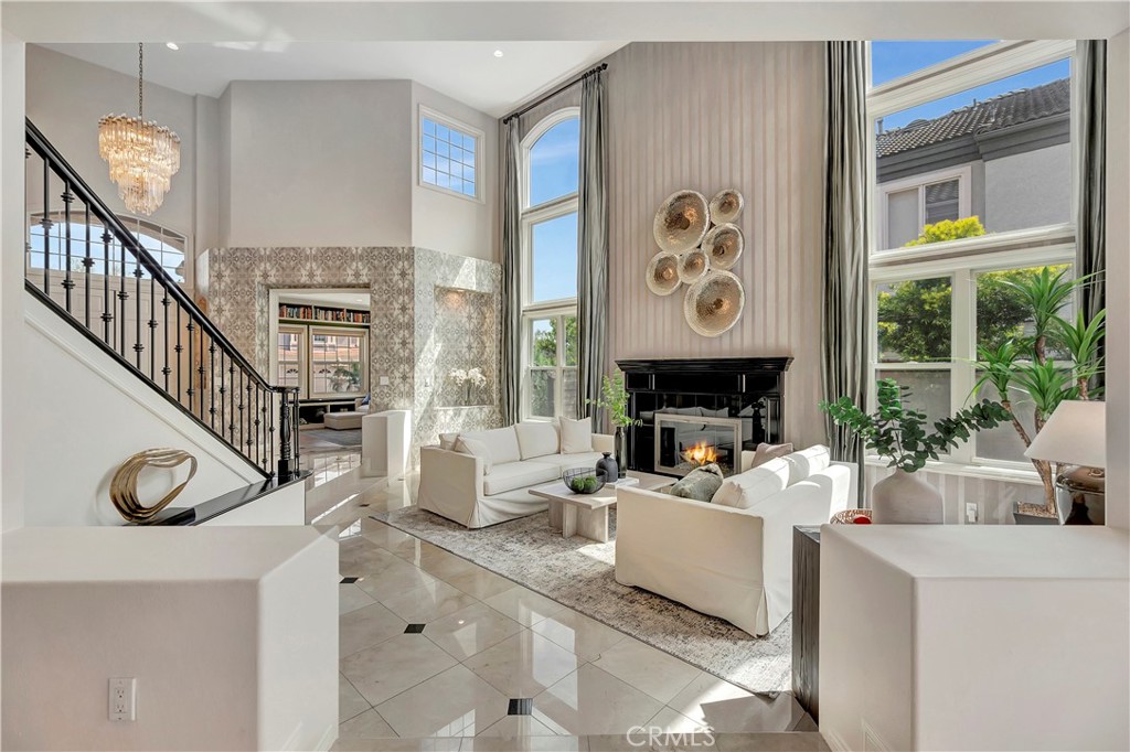 6712 Alamitos