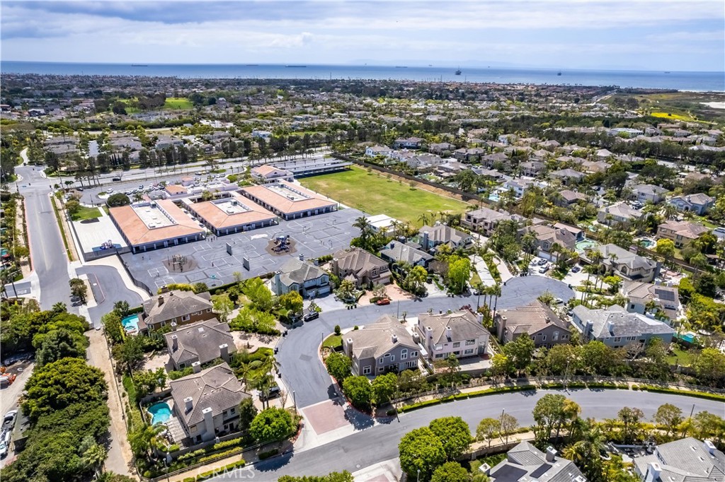 6712 Alamitos