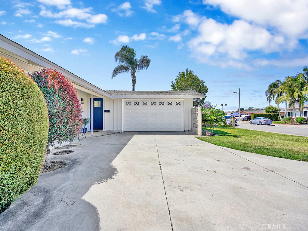 13582 Yosemite Drive