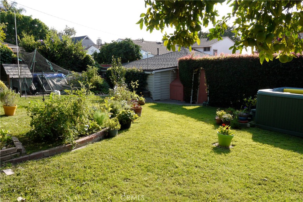 734 Los Altos Avenue
