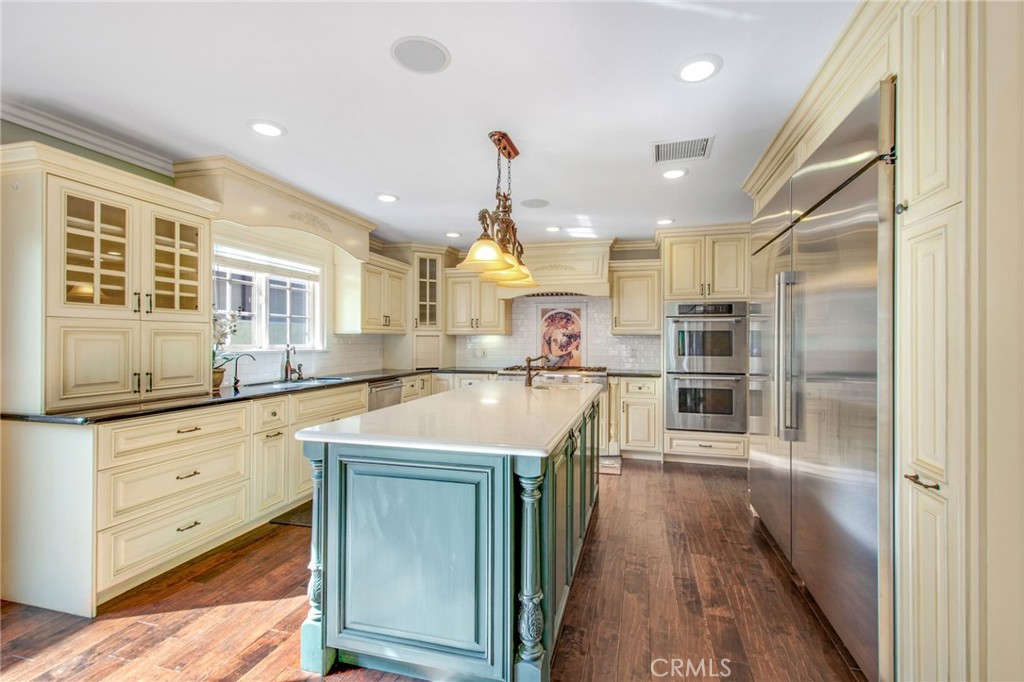 22052 Susan Lane