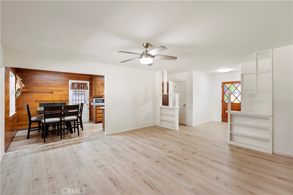 104 W Bluebell Avenue