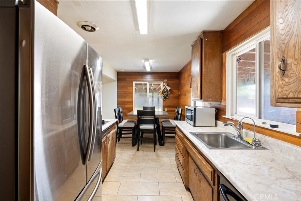 104 W Bluebell Avenue