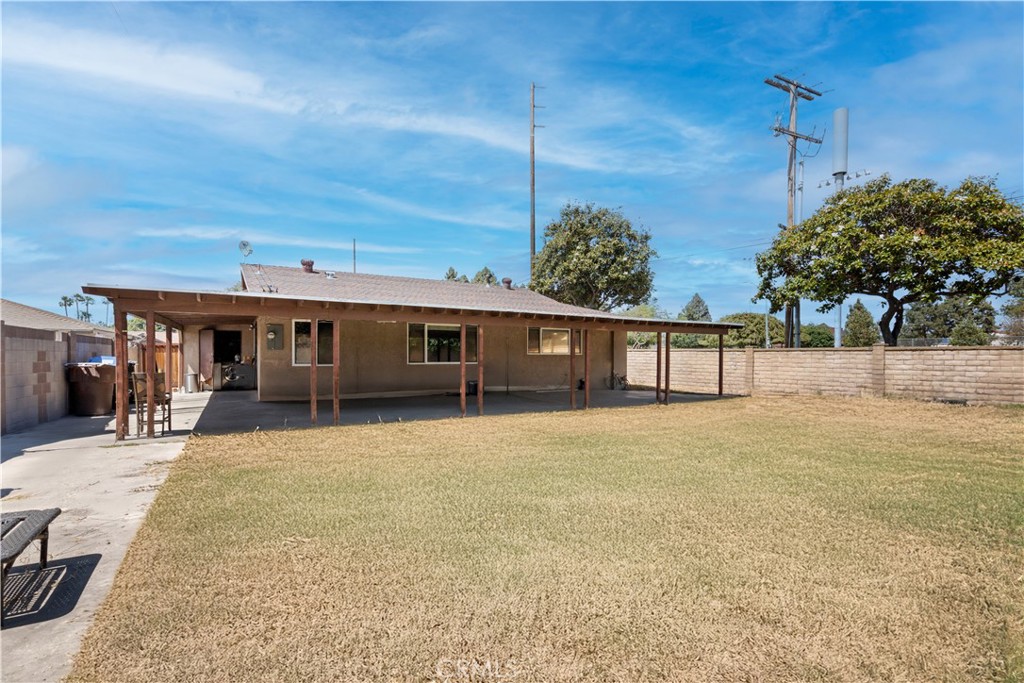 104 W Bluebell Avenue