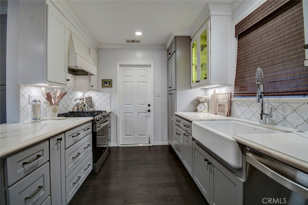 5101 Caspian Circle