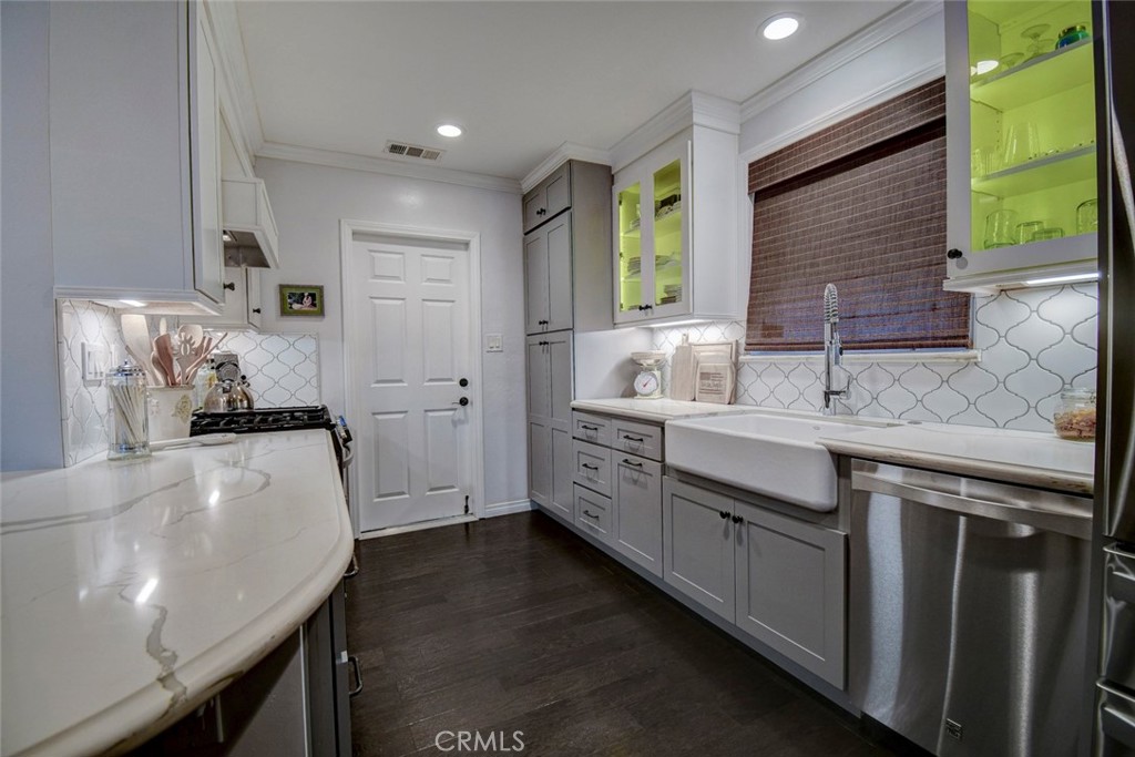 5101 Caspian Circle