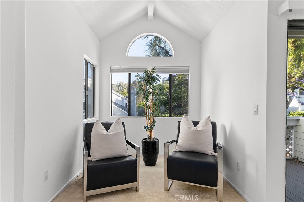 1150 W Capitol Drive 76
