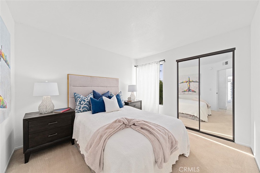 1150 W Capitol Drive 76