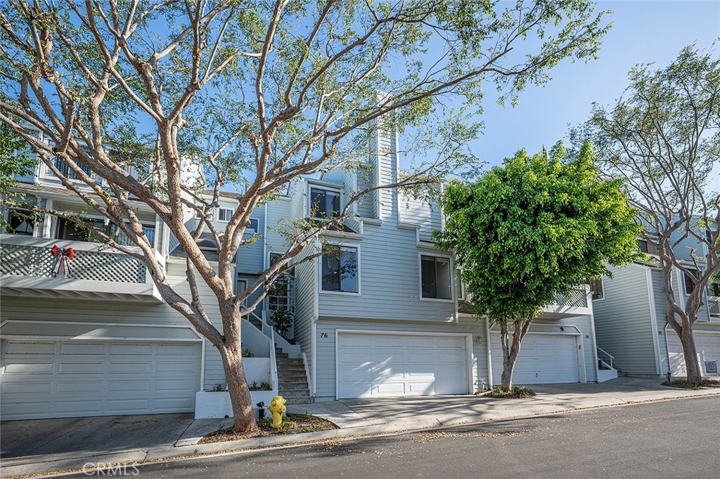 1150 W Capitol Drive 76