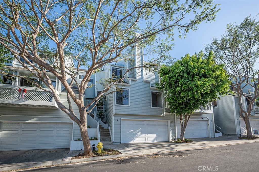 1150 W Capitol Drive 76