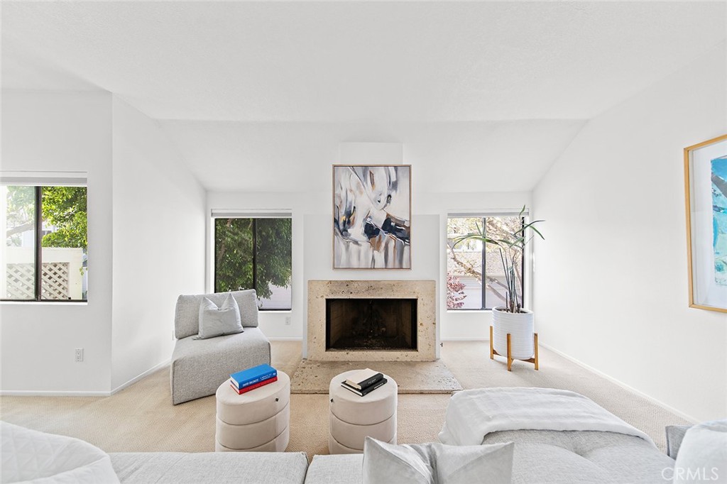 1150 W Capitol Drive 76