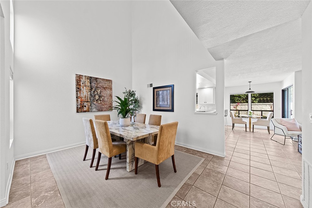 1150 W Capitol Drive 76