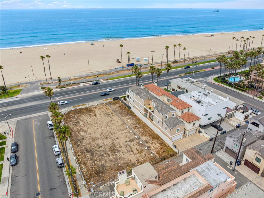 1102 Pacific Coast Hwy Lot #4