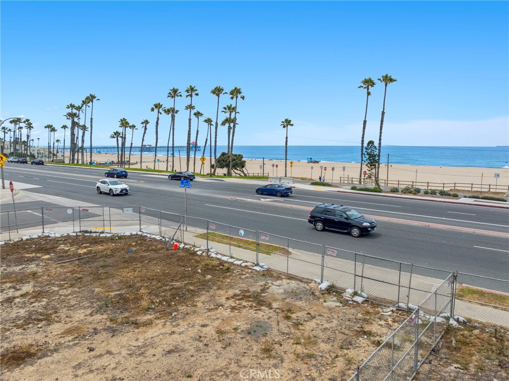 1102 Pacific Coast Hwy Lot #4