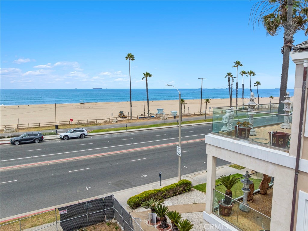 1102 Pacific Coast Hwy Lot #4