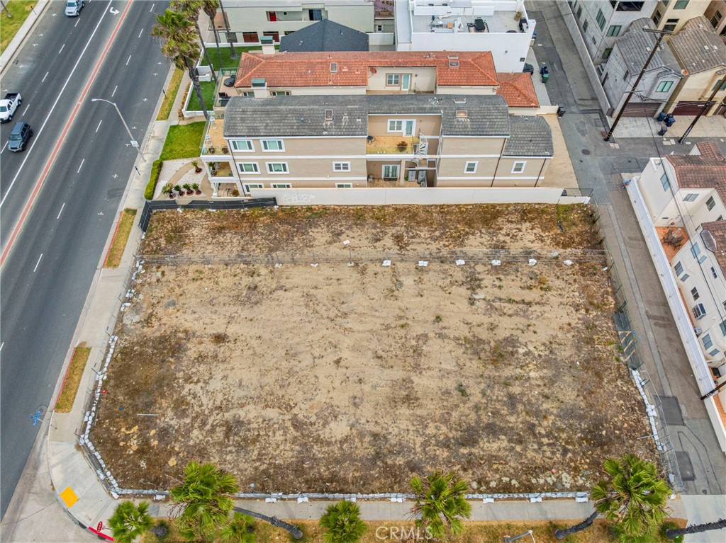 1102 Pacific Coast Hwy Lot #4