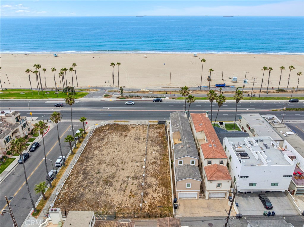 1102 Pacific Coast Hwy Lot #4