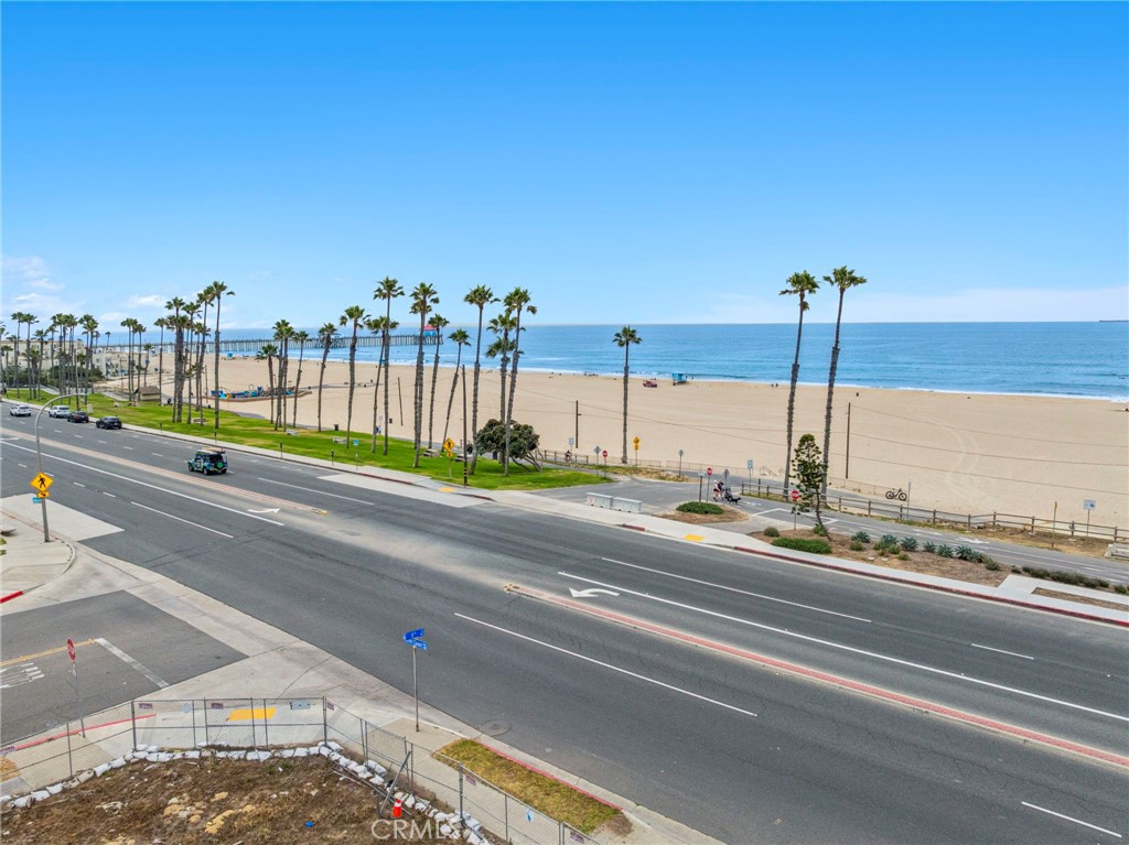 1102 Pacific Coast Hwy Lot #4