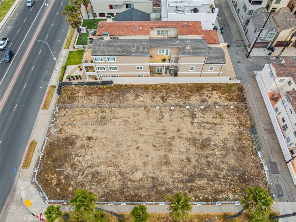 1102 Pacific Coast Hwy Lot #4