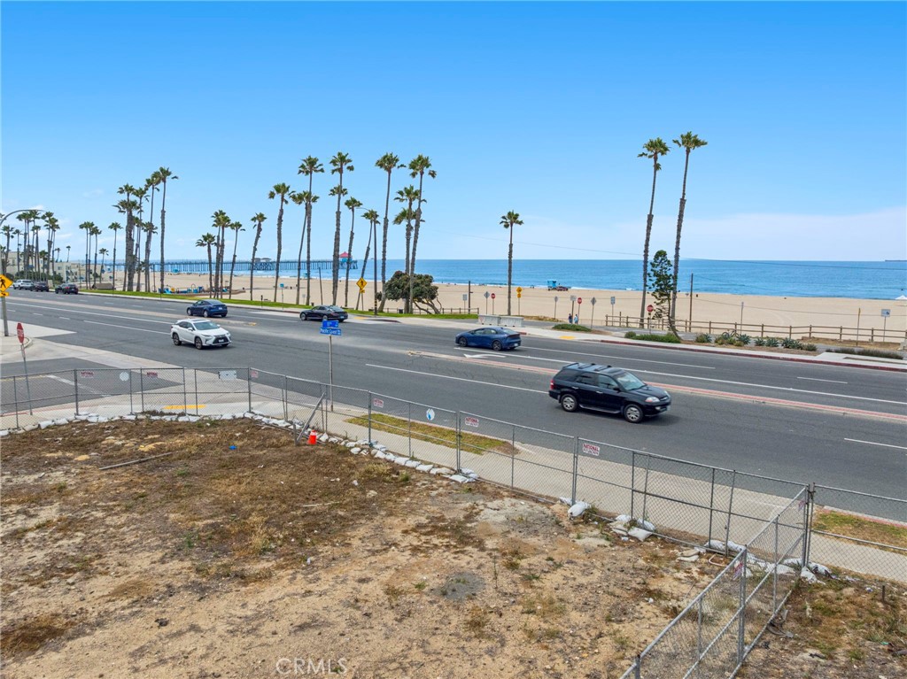 1102 Pacific Coast Hwy Lot #4