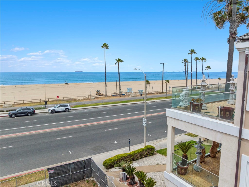 1102 Pacific Coast Hwy Lot #4