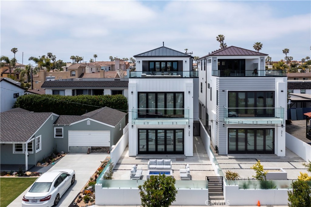 209 Huntington Street