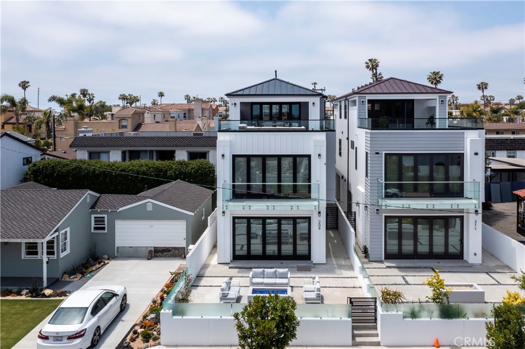 209 Huntington Street