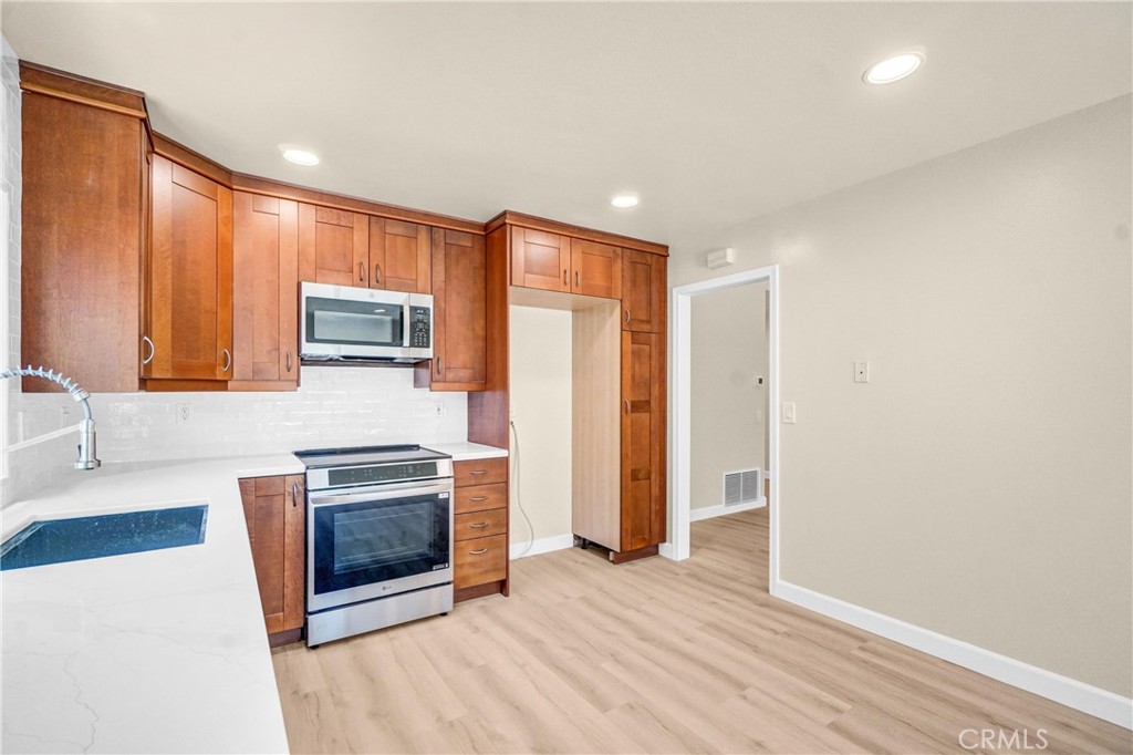17232 Golden View Lane
