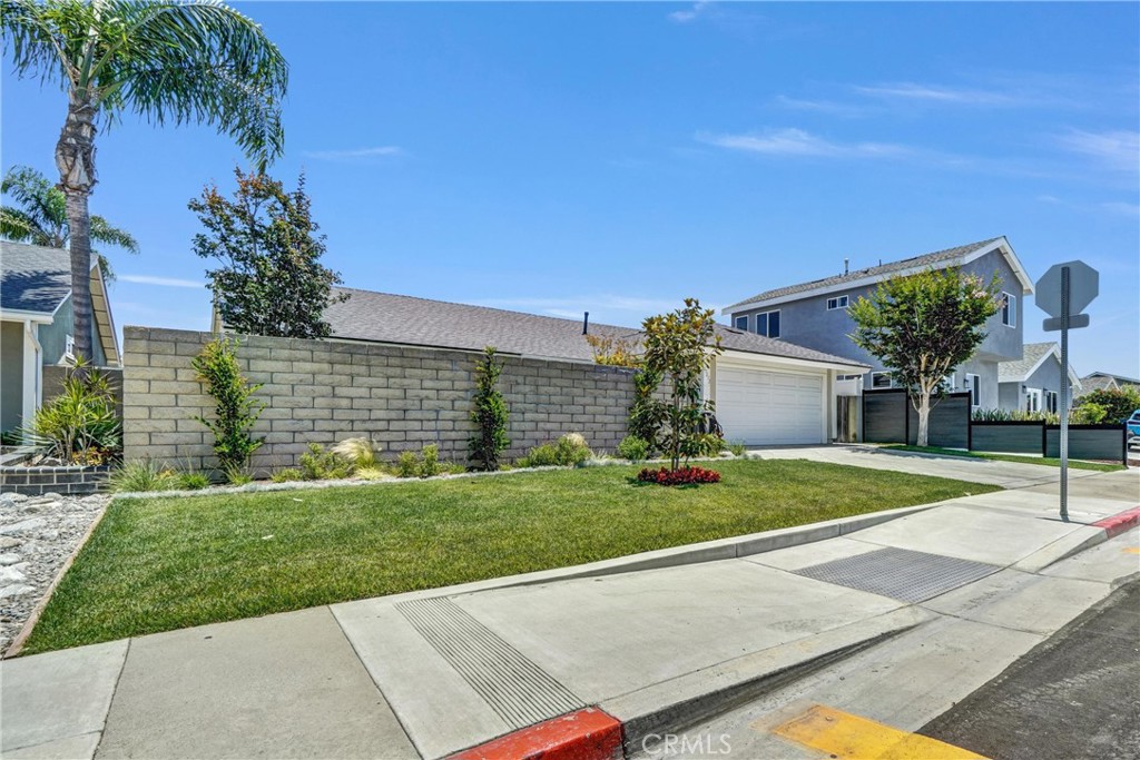 17232 Golden View Lane