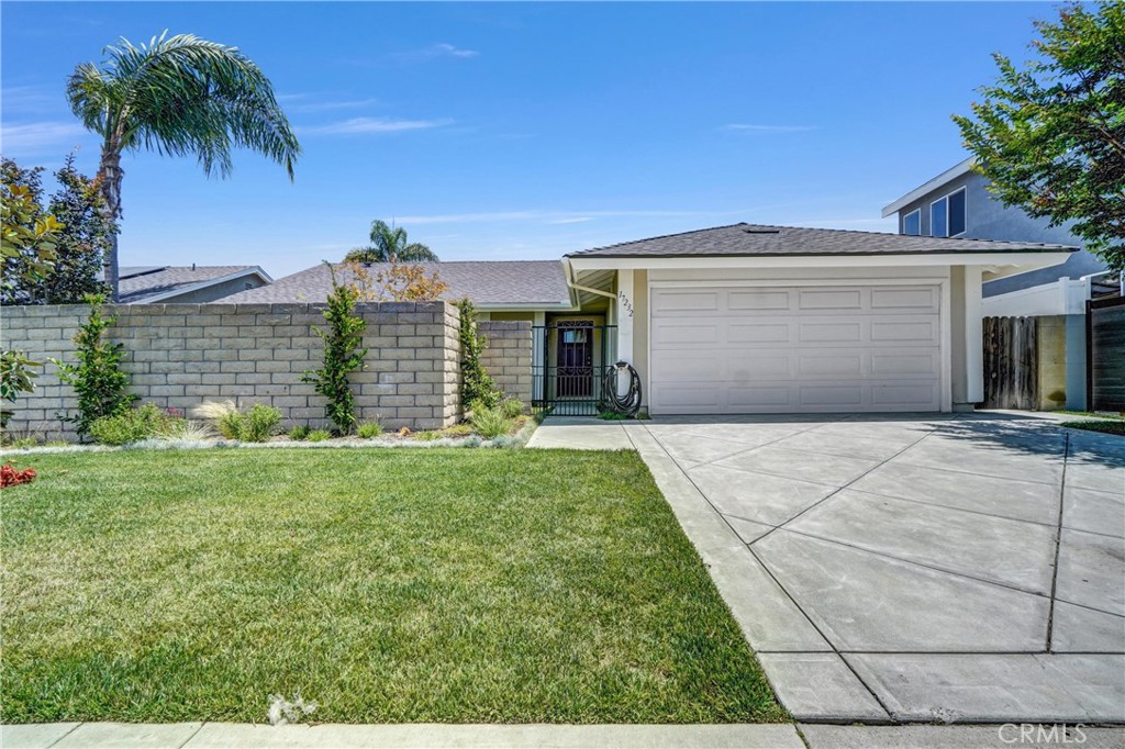 17232 Golden View Lane