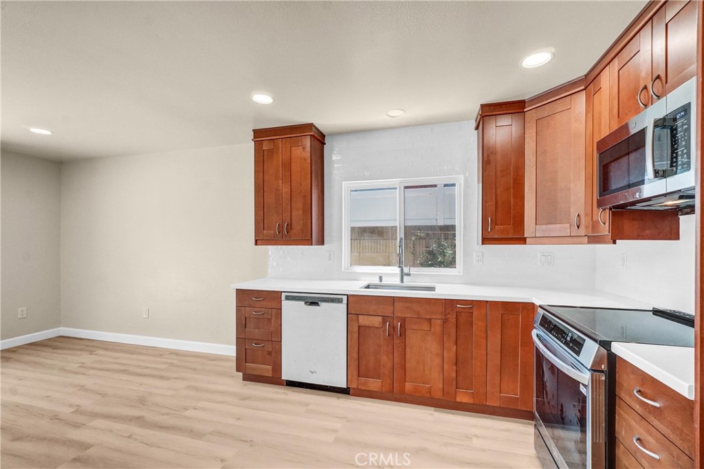17232 Golden View Lane
