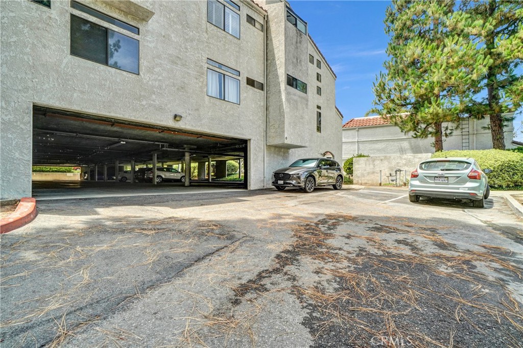 5101 Tortuga Drive 211