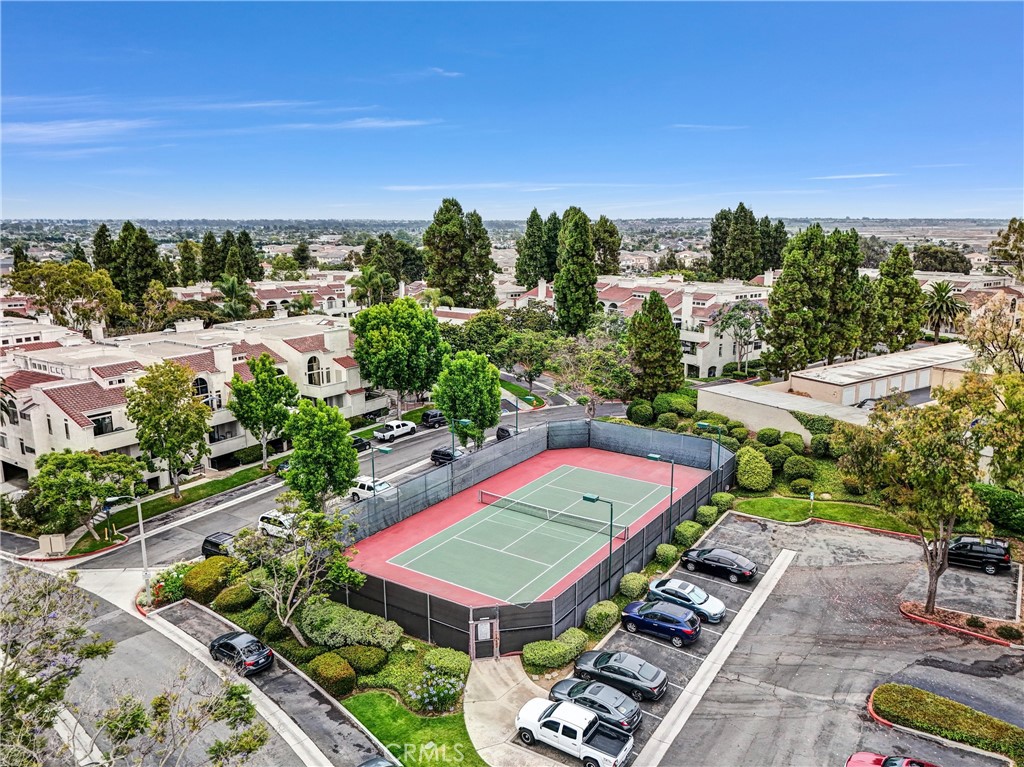 5101 Tortuga Drive 211