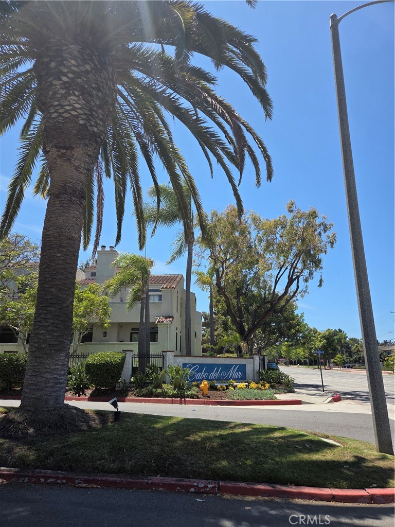 5101 Tortuga Drive 211