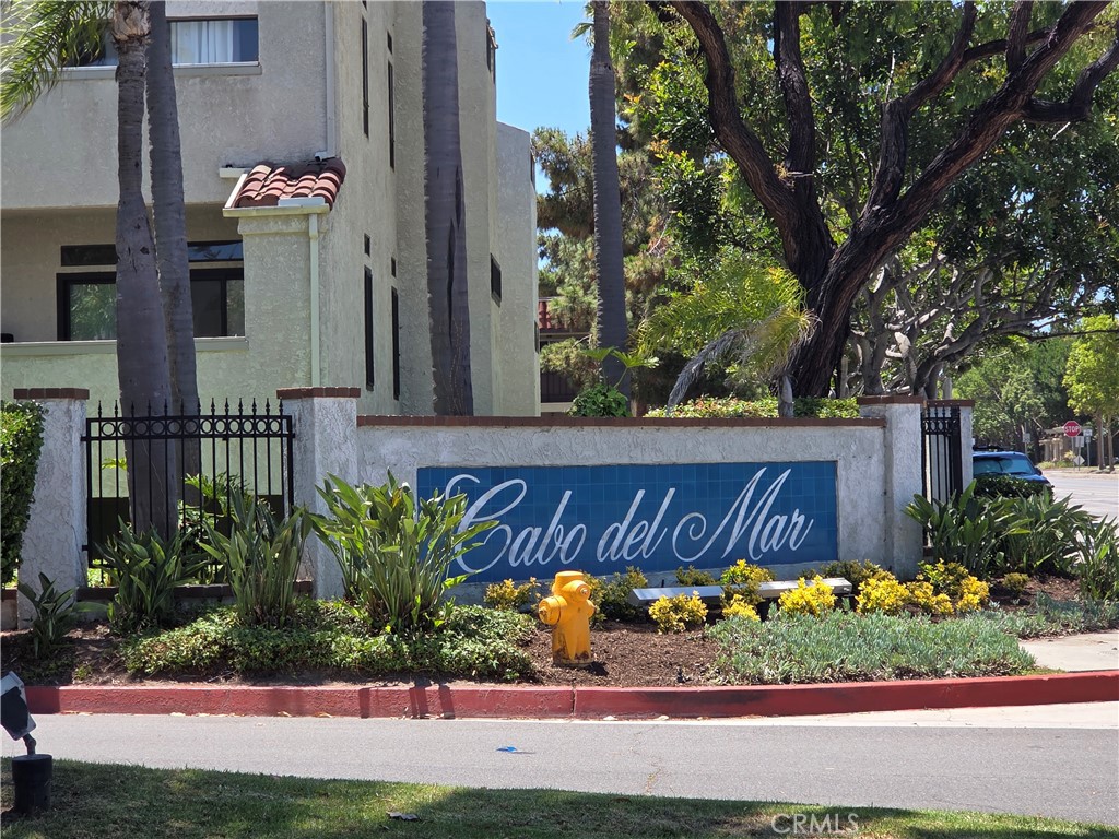 5101 Tortuga Drive 211