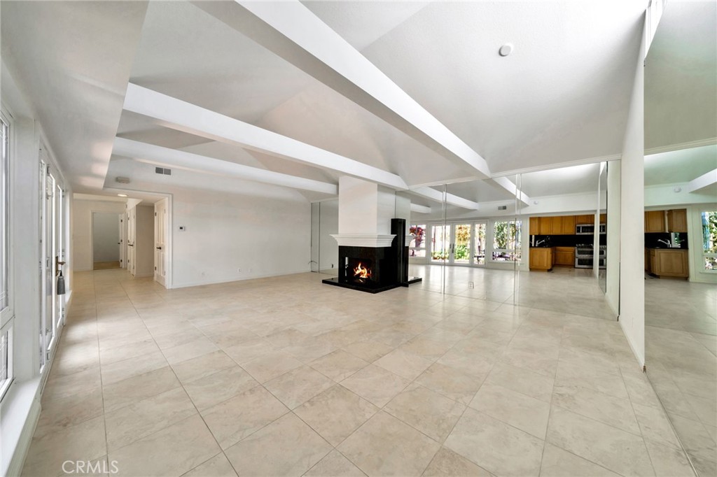 365 Clipper Way
