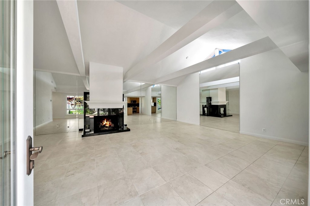 365 Clipper Way