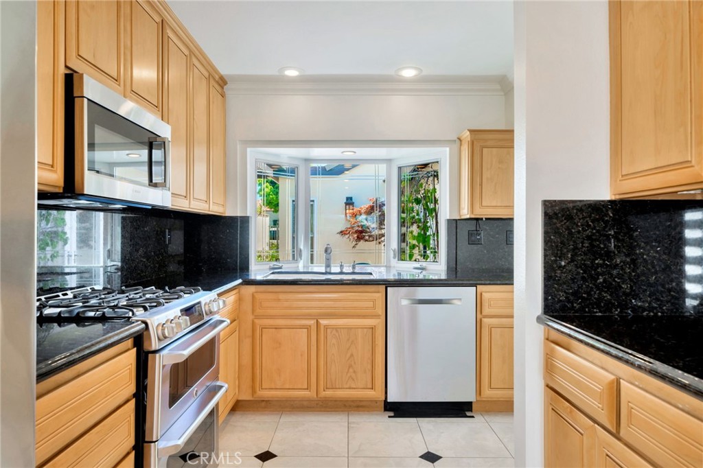 365 Clipper Way