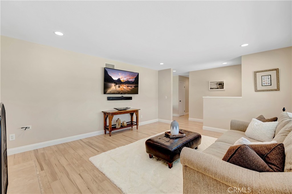 17751 Prescott