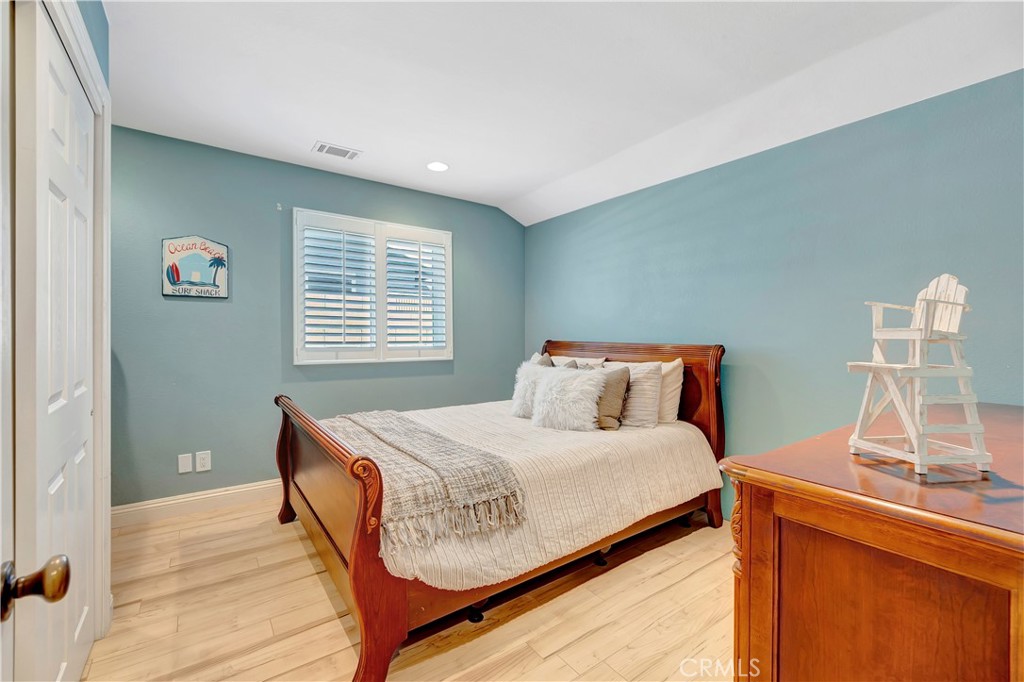 17751 Prescott