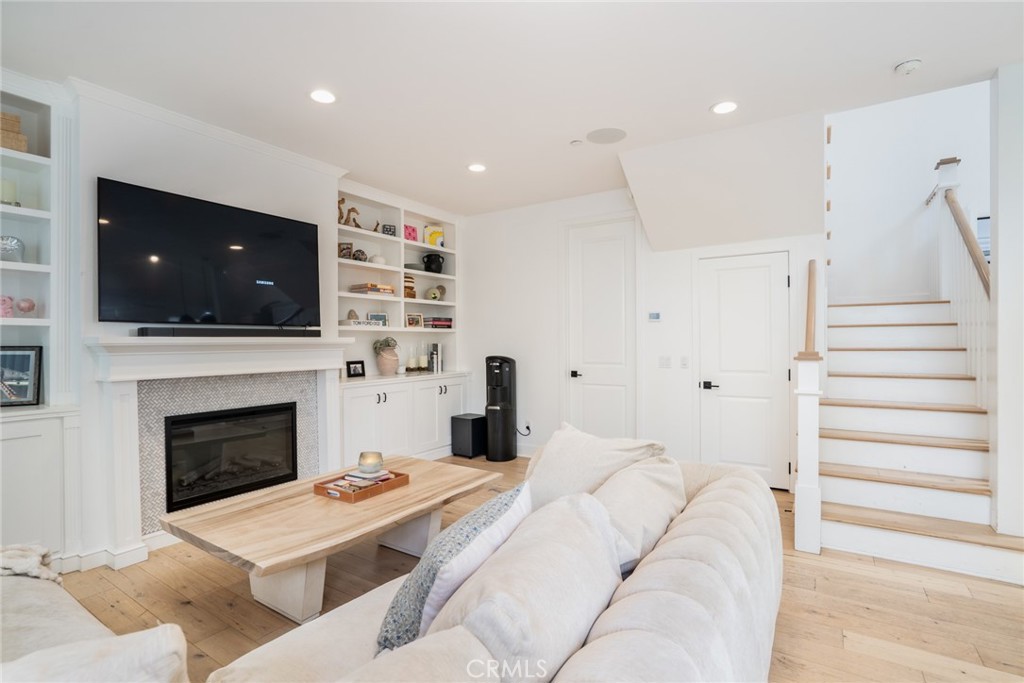 2077 Tablelands Way