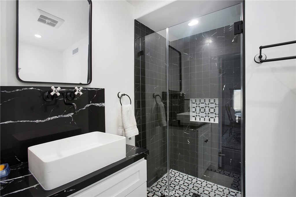 22102 Wood Island Lane