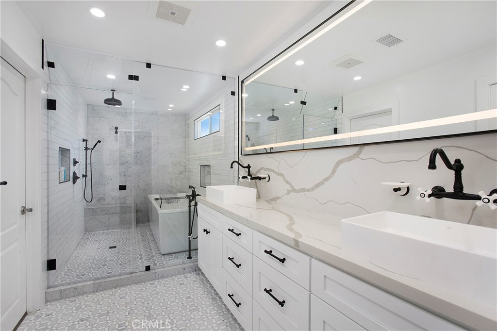 22102 Wood Island Lane