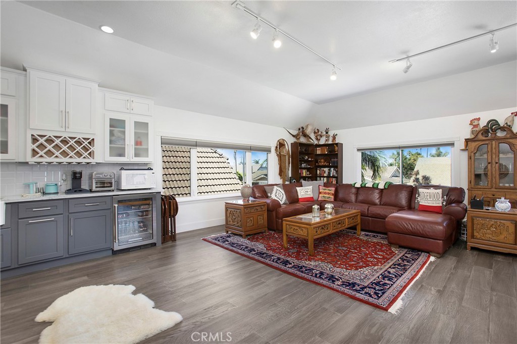 22102 Wood Island Lane