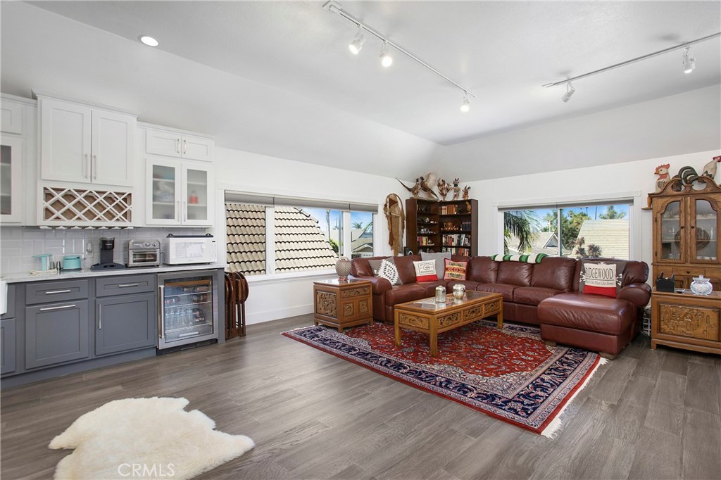 22102 Wood Island Lane