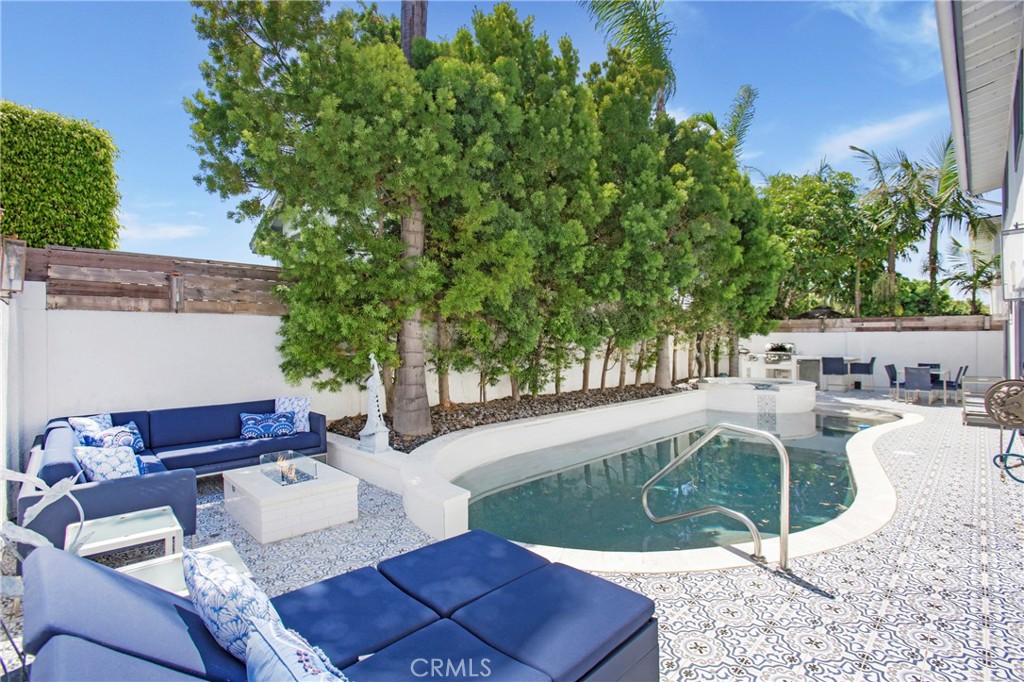 22102 Wood Island Lane